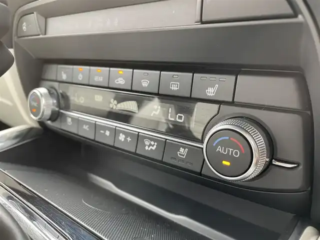 マツダ ＣＸ－８ XD エクスクルーシブモード 千葉県 2021(令3)年 2.6万km スノーフレイクホワイトパールマイカ サンルーフ/白レザーシート/360°カメラ/BOSEプレミアムサウンド/純正マツダコネクトナビ/・Bluetooth/フルセグTV/前席パワーシート/1列目2列目シートヒーター/1列目2列目シートベンチレーション/パワーバックドア/レーンキープアシスト/アダプティブクルーズコントロール/ブラインドスポットモニター/スマートキー/前後コーナーセンサー/ヘッドアップディスプレイ/パドルシフト/純正19インチアルミホイール/置くだけ充電/純正アダプティブLEDヘッドライト/フォグランプ/本革巻ステアリング/ETC/サイド＆カーテンエアバッグ