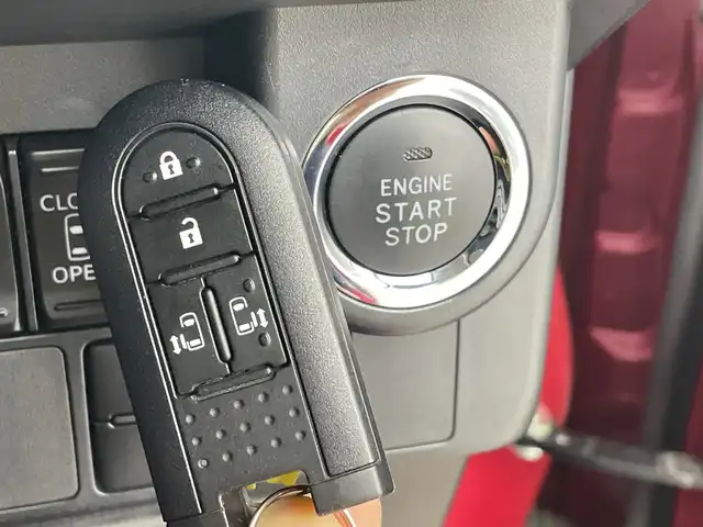 トヨタ タンク カスタムG S 群馬県 2018(平30)年 5.5万km ブラックマイカ/マゼンダベリーメタリック 純正９型ナビ　フルセグＴＶ　バックカメラ　衝突被害軽減ブレーキ　車線逸脱警報　クルーズコントロール　両側電動スライドドア　ＬＥＤヘッドライト　ステアリングスイッチ リアサンシェード　ＥＴＣ　禁煙車