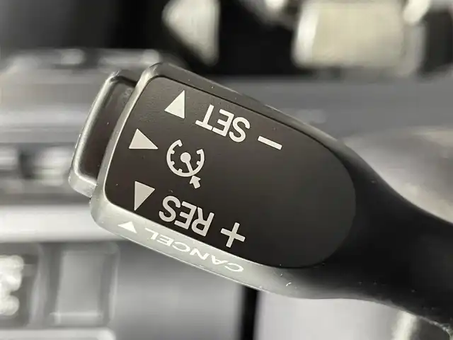 トヨタ ヴォクシー ハイブリッド ZS 煌Ⅲ 大阪府 2021(令3)年 2.6万km ホワイトパールクリスタルシャイン 純正9incナビ(フルセグ/DVD再生/Bluetooth) バックカメラ 後席モニター ETC ハーフレザー シートヒーター 両側パワースライドドア 衝突軽減 クルコン クリアランスソナー