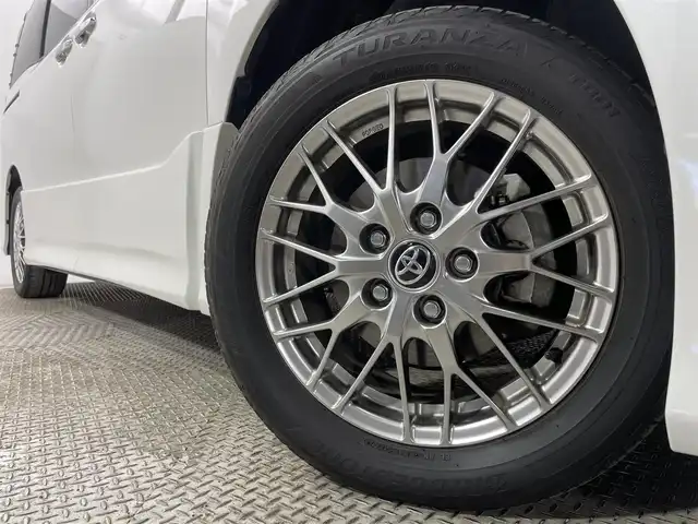 トヨタ ヴォクシー ハイブリッド ZS 煌Ⅲ 大阪府 2021(令3)年 2.6万km ホワイトパールクリスタルシャイン 純正9incナビ(フルセグ/DVD再生/Bluetooth) バックカメラ 後席モニター ETC ハーフレザー シートヒーター 両側パワースライドドア 衝突軽減 クルコン クリアランスソナー