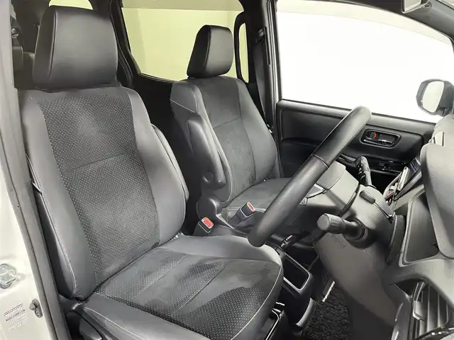 トヨタ ヴォクシー ハイブリッド ZS 煌Ⅲ 大阪府 2021(令3)年 2.6万km ホワイトパールクリスタルシャイン 純正9incナビ(フルセグ/DVD再生/Bluetooth) バックカメラ 後席モニター ETC ハーフレザー シートヒーター 両側パワースライドドア 衝突軽減 クルコン クリアランスソナー