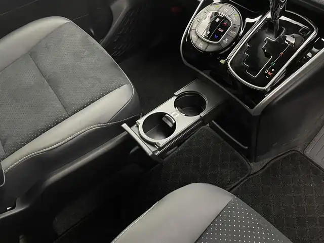 トヨタ ヴォクシー ZS 煌Ⅲ 宮城県 2021(令3)年 5.9万km ブラック アルパイン11型ナビ /フリップダウンモニター /両側パワースライドドア /クルーズコントロール /プリクラッシュセーフティ /レーンディパーチャーアラート/クリアランスソナー /オートマチックハイビーム /ETC /バックモニター /前後ドラレコ /充電用USBポート/フルセグTV/CD/DVD/Bluetooth/Wゾーン/後席エアコン/純正16インチAW/スタッドレスタイヤセット車載/禁煙車