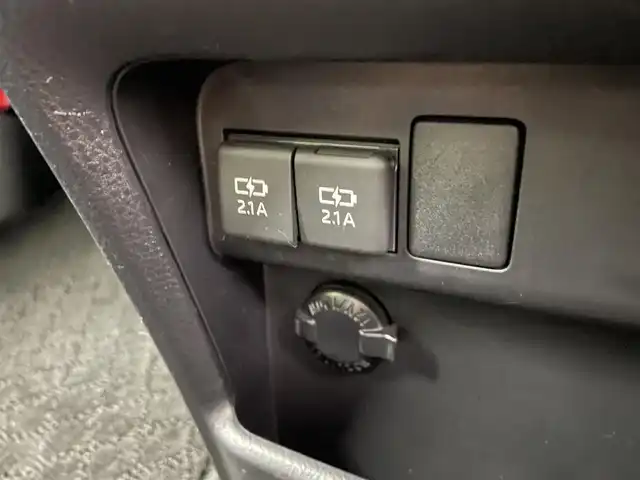 トヨタ ヴォクシー ZS 煌Ⅲ 宮城県 2021(令3)年 5.9万km ブラック アルパイン11型ナビ /フリップダウンモニター /両側パワースライドドア /クルーズコントロール /プリクラッシュセーフティ /レーンディパーチャーアラート/クリアランスソナー /オートマチックハイビーム /ETC /バックモニター /前後ドラレコ /充電用USBポート/フルセグTV/CD/DVD/Bluetooth/Wゾーン/後席エアコン/純正16インチAW/スタッドレスタイヤセット車載/禁煙車