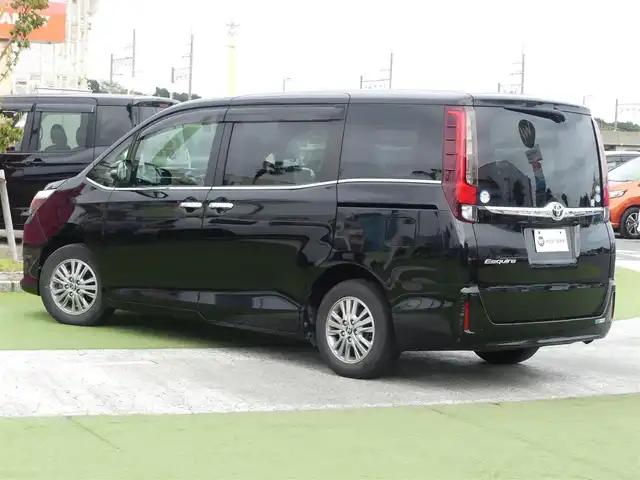 トヨタ エスクァイア Gi 千葉県 2015(平27)年 3.5万km ブラック 両側パワースライドドア/純正SDナビ/ワンセグTV/【DVD/CD再生機能　Bluetooth接続】/バックカメラ/フリップダウンモニター/革巻きステアリング/ドライブレコーダー（前後撮影）/ETC/LEDヘッドライト/フォグライト/ウインカーミラー/純正15インチアルミホイル/スマートキー