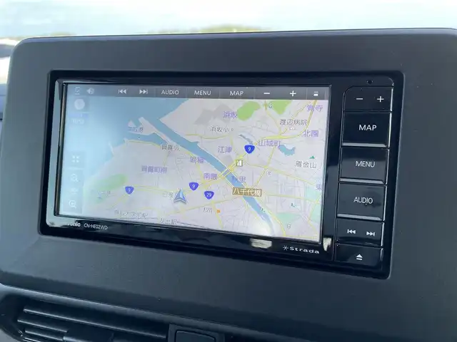 三菱 デリカミニ T 鳥取県 2025(令7)年 1.2万km チタニウムグレーメタリック ワンオーナー/４WD・ターボ車/社外ナビ/フルセグ/DVD/CD/BT/バックカメラ・ETC/ハーフレザーシート/前席シートヒーター/衝突軽減ブレーキ/レーンキープアシスト/片側パワースライドドア/LEDヘッドライト/LEDフォグライト/プッシュエンジンスタート/アイドリングストップ/フロアマット/ドアバイザー/保証書・取扱説明書