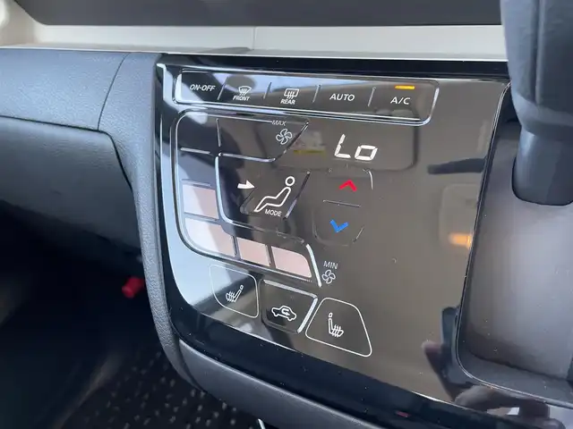 三菱 デリカミニ T 鳥取県 2025(令7)年 1.2万km チタニウムグレーメタリック ワンオーナー/４WD・ターボ車/社外ナビ/フルセグ/DVD/CD/BT/バックカメラ・ETC/ハーフレザーシート/前席シートヒーター/衝突軽減ブレーキ/レーンキープアシスト/片側パワースライドドア/LEDヘッドライト/LEDフォグライト/プッシュエンジンスタート/アイドリングストップ/フロアマット/ドアバイザー/保証書・取扱説明書