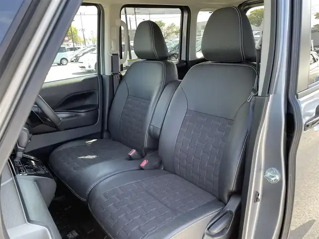 三菱 デリカミニ T 鳥取県 2025(令7)年 1.2万km チタニウムグレーメタリック ワンオーナー/４WD・ターボ車/社外ナビ/フルセグ/DVD/CD/BT/バックカメラ・ETC/ハーフレザーシート/前席シートヒーター/衝突軽減ブレーキ/レーンキープアシスト/片側パワースライドドア/LEDヘッドライト/LEDフォグライト/プッシュエンジンスタート/アイドリングストップ/フロアマット/ドアバイザー/保証書・取扱説明書