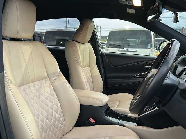 トヨタ ハリアー ハイブリッド プレミアム 秋田県 2015(平27)年 5.4万km 黒 社外SDナビ/社外BT、CD、DVD/フルセグTV/純正18インチAW/前後ドライブレコーダー/バックカメラ/サンルーフ/４WD/スペアキー
