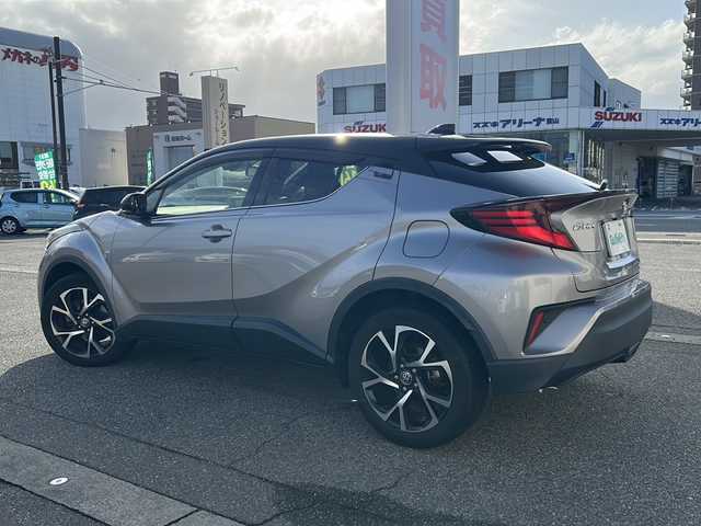 トヨタ Ｃ－ＨＲ G－T 富山県 2019(令1)年 9.5万km ブラック/メタルストリームM スマートキー/パノラミックビューモニター/ハーフレザーシート/メーカーオプションナビ/BT/フルセグTV/AppleCarPlay/LEDヘッドライト/フォグ/衝突安全ブレーキ/レーンキープ/オートハイビーム/プッシュスタート/前後ドラレコ/オートリトラミラー/ステアリングスイッチ/ドアミラーヒーター/電格ウィンカーミラー/リアスポイラー/純正１８インチAW/オートライト/保証書・取説