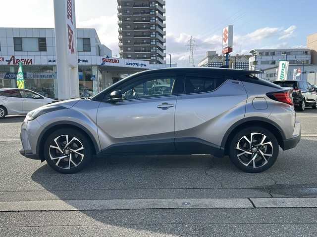 トヨタ Ｃ－ＨＲ G－T 富山県 2019(令1)年 9.5万km ブラック/メタルストリームM スマートキー/パノラミックビューモニター/ハーフレザーシート/メーカーオプションナビ/BT/フルセグTV/AppleCarPlay/LEDヘッドライト/フォグ/衝突安全ブレーキ/レーンキープ/オートハイビーム/プッシュスタート/前後ドラレコ/オートリトラミラー/ステアリングスイッチ/ドアミラーヒーター/電格ウィンカーミラー/リアスポイラー/純正１８インチAW/オートライト/保証書・取説