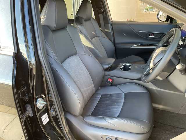 トヨタ ハリアー G 愛知県 2024(令6)年 1万km ブラック 純正8型ディズプレイオーディオナビ/レーダークルーズコントロール/バックカメラ/電動リアゲート/パワーシート/コーナーセンサー/ETC/純正アルミホイール/LEDヘッドライト/インテリジェントミラー/オートマチックハイビーム/フルセグ/Bluetooth/衝突軽減システム/ステアリングスイッチ/スマートキー/プッシュスタート