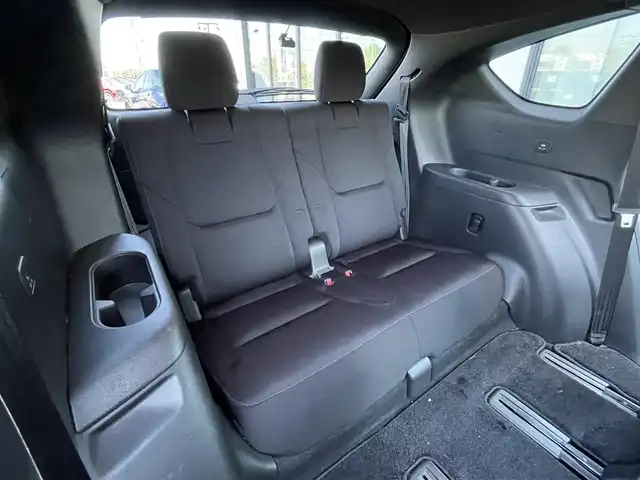 マツダ ＣＸ－８ 25S スマートエディション 道央・札幌 2023(令5)年 2.2万km ロジウムホワイトプレミアムメタリック ４WD/純正メーカーナビ/AM/FM/BT/フルセグ/衝突被害軽減ブレーキ/横滑り防止装置/レーダークルーズコントロール/オフロードトランクションコントロールシステム/レーンキープアシスト/クリアランスソナー/ブラインドスポットモニター/全方位カメラ/ETC/ドライブレコーダー/アイドリングストップ/パワーバックドア/D席パワーシート/D席メモリーシート/前席シートヒーター/ハンドルヒーター/革巻きステアリング/ステアリングリモコン/置くだけ充電/電動パーキング/オートブレーキホールド/プッシュスタート/スマートキー/LEDヘッドライト/オートライト/オートハイビーム/電動格納ミラー/ウィンカーミラー/純正フロアマット/スペアキー/純正AW付冬タイヤ積込/225/65/R17/2020年/山6mm