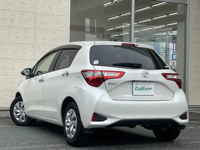 トヨタ ヴィッツ F セーフティエディション 埼玉県 2018(平30)年 4.4万km ホワイトパールクリスタルシャイン /純正メモリナビ//フルセグTV//バックカメラ//CD/DVD/Bluetooth//ビルトインETC//スマートキーx2//PCS衝突軽減ブレーキ//LDA車線逸脱警報//Wエアバッグ&ABS//横滑り防止装置//前後ドラレコ（SDカード欠）//オートハイビーム//アイドリングSTOP//プライバシーガラス//ドアバイザー//新車時保証書//取扱説明書//ナビ取説