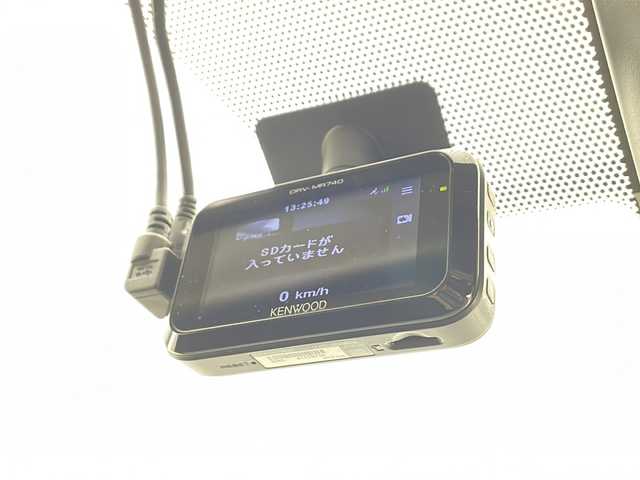 トヨタ シエンタ ハイブリッド G クエロ 千葉県 2018(平30)年 2.8万km ホワイトパールクリスタルシャイン 衝突被害軽減システム/レーンキープアシスト/純正7インチSDナビ（NSCD-W66）/　（Bluetooth/CD/AUX/ワンセグTV）/バックカメラ/純正ビルトインETC/社外ドライブレコーダー（前後）/両側パワースライドドア/社外フロアマット/3列シート/パワーステアリング/オートハイビーム/LEDヘッドライト/社外15インチアルミホイール