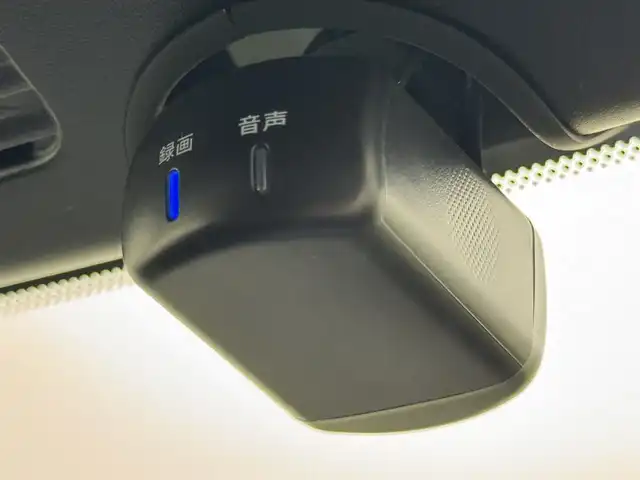 日産 フェアレディ Ｚ プロトスペック 福岡県 2022(令4)年 0.2万km 黄 ２４０台限定車　/イカズチイエロー　/ワンオーナー　/純正９型ナビ/フルセグTV　/バックカメラ　/ＢＯＳＥスピーカー　/インテリジェントクルコン　/コーナーセンサー　/エマージェンシーブレーキ　/レーンキープ　/ブラインドスポットモニター　/シートヒーター　/ビルトインETC２．０　/前後ドライブレコーダー　/専用本革スエード調ファブリックコンビシート　/レイズ製１９インチＡＷ　/４輪アルミキャリパ対向ピストンブレーキ