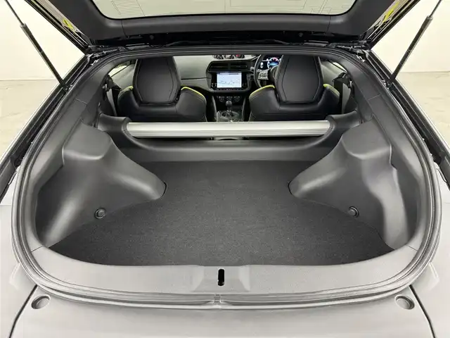 日産 フェアレディ Ｚ プロトスペック 福岡県 2022(令4)年 0.2万km 黄 ２４０台限定車　/イカズチイエロー　/ワンオーナー　/純正９型ナビ/フルセグTV　/バックカメラ　/ＢＯＳＥスピーカー　/インテリジェントクルコン　/コーナーセンサー　/エマージェンシーブレーキ　/レーンキープ　/ブラインドスポットモニター　/シートヒーター　/ビルトインETC２．０　/前後ドライブレコーダー　/専用本革スエード調ファブリックコンビシート　/レイズ製１９インチＡＷ　/４輪アルミキャリパ対向ピストンブレーキ