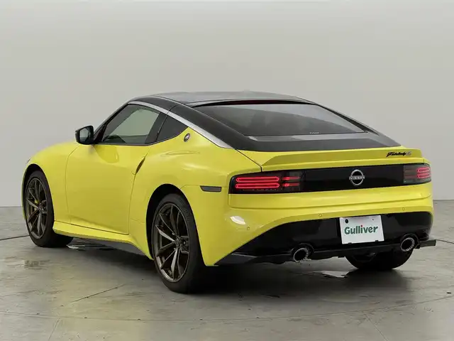 日産 フェアレディ Ｚ プロトスペック 福岡県 2022(令4)年 0.2万km 黄 ２４０台限定車　/イカズチイエロー　/ワンオーナー　/純正９型ナビ/フルセグTV　/バックカメラ　/ＢＯＳＥスピーカー　/インテリジェントクルコン　/コーナーセンサー　/エマージェンシーブレーキ　/レーンキープ　/ブラインドスポットモニター　/シートヒーター　/ビルトインETC２．０　/前後ドライブレコーダー　/専用本革スエード調ファブリックコンビシート　/レイズ製１９インチＡＷ　/４輪アルミキャリパ対向ピストンブレーキ