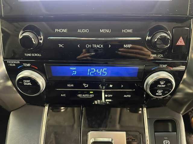 トヨタ アルファード S Cパッケージ 兵庫県 2020(令2)年 6万km ブラック 純正SDナビ(Bluetooth/FM/AM)/サンルーフ/追従型クルーズコントロール/バックカメラ/レザーシート/シートヒーター/エアシート/パワーシート/ドライブレコーダー/メモリーシート/社外12インチアルミホイール/社外フロアマット/ETC/オートライト/オートマチックハイビーム/LEDヘッドライト