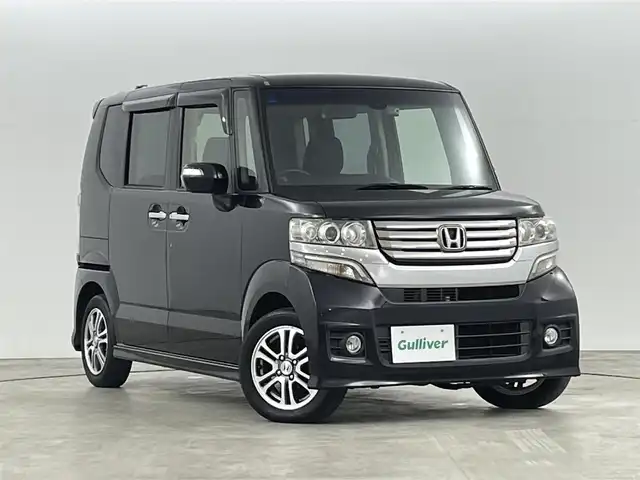 ホンダ Ｎ ＢＯＸ カスタム G Aパッケージ 福島県 2015(平27)年 6.7万km プレミアムゴールドパープルパール ホンダセンシング/・衝突被害軽減ブレーキ/・誤発進抑制装置/社外7インチナビ/・型番：AVIC-RZ07/・フルセグTV/BT/SD/CD/DVD/FM/AM/・バックカメラ/・ETC/・前方ドライブレコーダー/片側パワースライドドア/ステアリングリモコン/ベンチシート/・チップアップシート/プッシュスタート/・スマートキー/HIDヘッドライト/・フォグランプ/・オートライト/純正フロアマット/純正14インチAW/電動格納ミラー/・ウィンカーミラー