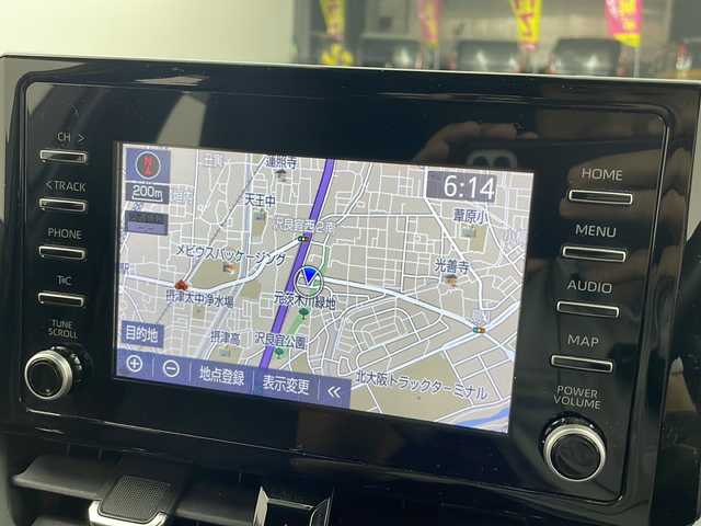 トヨタ カローラツーリング ハイブリッド ダブルバイビー 大阪府 2022(令4)年 3.7万km プラチナホワイトパールマイカ 純正ディスプレイオーディオナビ/・フルセグTV/・Bluetooth/・FM/AM/・CD/DVD/トヨタセーフティセンス/・プリクラッシュセーフティー/・レーンディパーチャーアラート/・パーキングサポートブレーキ/・前後コーナーセンサー/・レーダークルーズコントロール/・オートマチックハイビーム/バックカメラ/ハーフレザーシート/オートホールド/LEDヘッドライト/スマートキー/スペアキー/ビルトインETC