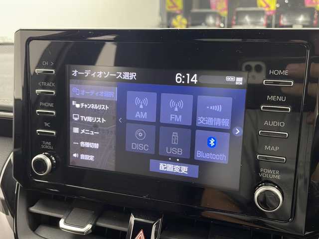 トヨタ カローラツーリング ハイブリッド ダブルバイビー 大阪府 2022(令4)年 3.7万km プラチナホワイトパールマイカ 純正ディスプレイオーディオナビ/・フルセグTV/・Bluetooth/・FM/AM/・CD/DVD/トヨタセーフティセンス/・プリクラッシュセーフティー/・レーンディパーチャーアラート/・パーキングサポートブレーキ/・前後コーナーセンサー/・レーダークルーズコントロール/・オートマチックハイビーム/バックカメラ/ハーフレザーシート/オートホールド/LEDヘッドライト/スマートキー/スペアキー/ビルトインETC