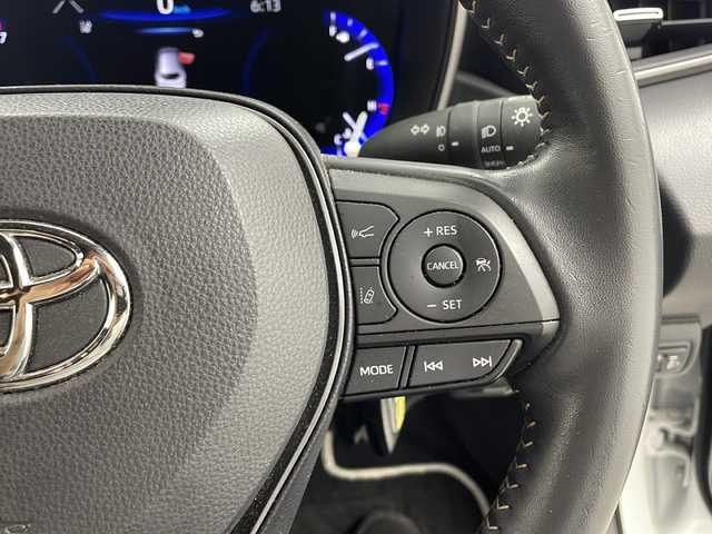 トヨタ カローラツーリング ハイブリッド ダブルバイビー 大阪府 2022(令4)年 3.7万km プラチナホワイトパールマイカ 純正ディスプレイオーディオナビ/・フルセグTV/・Bluetooth/・FM/AM/・CD/DVD/トヨタセーフティセンス/・プリクラッシュセーフティー/・レーンディパーチャーアラート/・パーキングサポートブレーキ/・前後コーナーセンサー/・レーダークルーズコントロール/・オートマチックハイビーム/バックカメラ/ハーフレザーシート/オートホールド/LEDヘッドライト/スマートキー/スペアキー/ビルトインETC