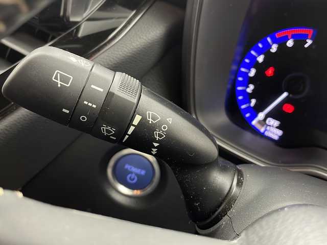 トヨタ カローラツーリング ハイブリッド ダブルバイビー 大阪府 2022(令4)年 3.7万km プラチナホワイトパールマイカ 純正ディスプレイオーディオナビ/・フルセグTV/・Bluetooth/・FM/AM/・CD/DVD/トヨタセーフティセンス/・プリクラッシュセーフティー/・レーンディパーチャーアラート/・パーキングサポートブレーキ/・前後コーナーセンサー/・レーダークルーズコントロール/・オートマチックハイビーム/バックカメラ/ハーフレザーシート/オートホールド/LEDヘッドライト/スマートキー/スペアキー/ビルトインETC