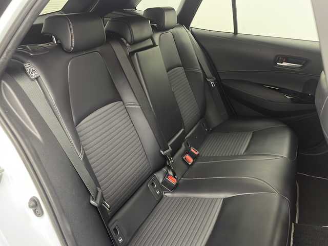 トヨタ カローラツーリング ハイブリッド ダブルバイビー 大阪府 2022(令4)年 3.7万km プラチナホワイトパールマイカ 純正ディスプレイオーディオナビ/・フルセグTV/・Bluetooth/・FM/AM/・CD/DVD/トヨタセーフティセンス/・プリクラッシュセーフティー/・レーンディパーチャーアラート/・パーキングサポートブレーキ/・前後コーナーセンサー/・レーダークルーズコントロール/・オートマチックハイビーム/バックカメラ/ハーフレザーシート/オートホールド/LEDヘッドライト/スマートキー/スペアキー/ビルトインETC