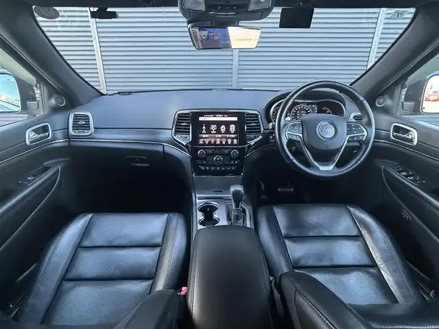 クライスラー・ジープ ジープ グランドチェロキー LTD 茨城県 2019(令1)年 4.8万km グラニトクリスタル 後期型 /黒革 /シートヒーター/ベンチレーション/パワーシート /衝突軽減B /ACC /ナビ /フルセグTV /BT/USB /ステアリングヒーター /レーンセンス /ブラインドスポットモニター /パーキングセンサー /自動駐車 /ランニングボード /ルーフレール /LED /ETC2.0 /禁煙車
