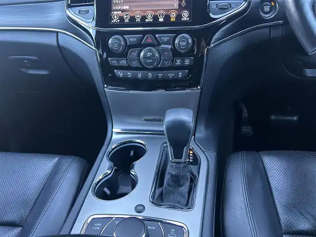 クライスラー・ジープ ジープ グランドチェロキー LTD 茨城県 2019(令1)年 4.8万km グラニトクリスタル 後期型 /黒革 /シートヒーター/ベンチレーション/パワーシート /衝突軽減B /ACC /ナビ /フルセグTV /BT/USB /ステアリングヒーター /レーンセンス /ブラインドスポットモニター /パーキングセンサー /自動駐車 /ランニングボード /ルーフレール /LED /ETC2.0 /禁煙車