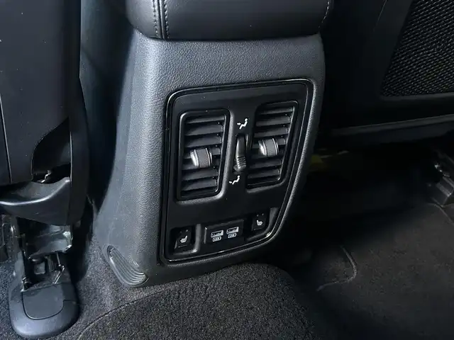 クライスラー・ジープ ジープ グランドチェロキー LTD 茨城県 2019(令1)年 4.8万km グラニトクリスタル 後期型 /黒革 /シートヒーター/ベンチレーション/パワーシート /衝突軽減B /ACC /ナビ /フルセグTV /BT/USB /ステアリングヒーター /レーンセンス /ブラインドスポットモニター /パーキングセンサー /自動駐車 /ランニングボード /ルーフレール /LED /ETC2.0 /禁煙車