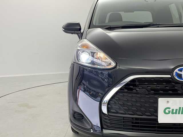 トヨタ シエンタ ハイブリッド ファンベースG セーフティED 茨城県 2021(令3)年 2.5万km ブラックマイカ 純正ナビ　パノラミックビューモニター　衝突軽減ブレーキ　両側電動スライドドア　クルーズコントロール　ＬＥＤライト　シートヒーター　ステアリングヒーター　コーナーセンサー　スマートキー　ＥＴＣ　禁煙車