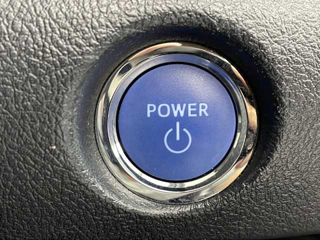 トヨタ シエンタ ハイブリッド ファンベースG セーフティED 茨城県 2021(令3)年 2.5万km ブラックマイカ 純正ナビ　パノラミックビューモニター　衝突軽減ブレーキ　両側電動スライドドア　クルーズコントロール　ＬＥＤライト　シートヒーター　ステアリングヒーター　コーナーセンサー　スマートキー　ＥＴＣ　禁煙車