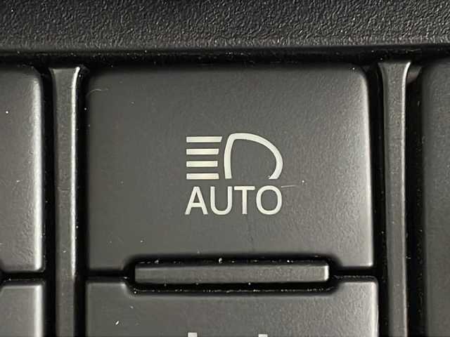 トヨタ シエンタ ハイブリッド ファンベースG セーフティED 茨城県 2021(令3)年 2.5万km ブラックマイカ 純正ナビ　パノラミックビューモニター　衝突軽減ブレーキ　両側電動スライドドア　クルーズコントロール　ＬＥＤライト　シートヒーター　ステアリングヒーター　コーナーセンサー　スマートキー　ＥＴＣ　禁煙車