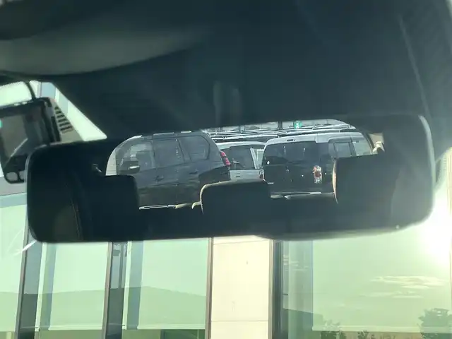 メルセデス・ベンツ Ｍ・ベンツ ＧＬＢ２００ｄ 4マチック AMGライン 和歌山県 2021(令3)年 7.2万km 白 純正ナビ/フルセグTV/全方位モニター/衝突軽減ブレーキ/レーダークルーズコントロール/ブラインドスポットモニター/ドアライブレコーダー/パワーバックドア/パワーシート/シートヒーター/シートメモリー/ルーフレール/LEDヘッドライト/オートライト