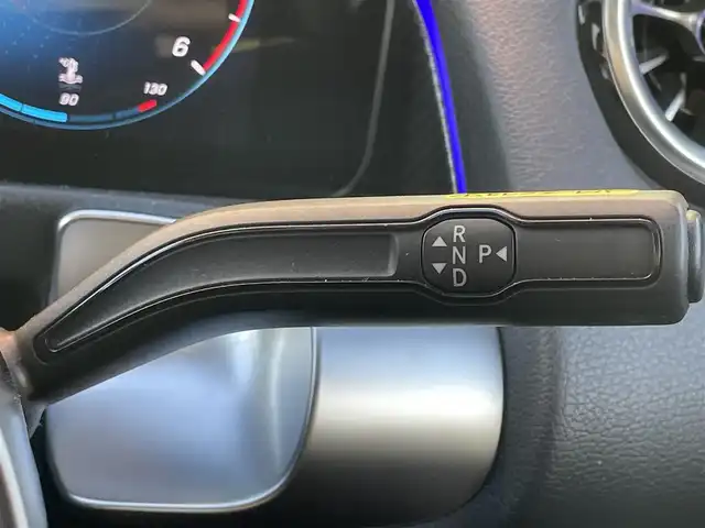 メルセデス・ベンツ Ｍ・ベンツ ＧＬＢ２００ｄ 4マチック AMGライン 和歌山県 2021(令3)年 7.2万km 白 純正ナビ/フルセグTV/全方位モニター/衝突軽減ブレーキ/レーダークルーズコントロール/ブラインドスポットモニター/ドアライブレコーダー/パワーバックドア/パワーシート/シートヒーター/シートメモリー/ルーフレール/LEDヘッドライト/オートライト