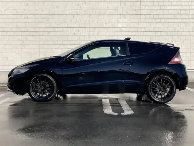 ホンダ ＣＲ－Ｚ α 静岡県 2010(平22)年 3.5万km クリスタルブラックパール 純正インターナビ(9NHF)/　AM FM CD DVD VIDEO/HIDオートヘッドランプ/革巻きステアリング/ステアリングスイッチ/スマートキー2本/ドライブモードセレクト/フロントフォグランプ/純正フロアマット+社外キルティング調マット/ビルトインETC/バックモニター/クルーズコントロール/社外16インチアルミホイール