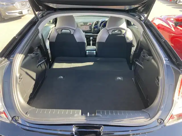 ホンダ ＣＲ－Ｚ α 静岡県 2010(平22)年 3.5万km クリスタルブラックパール 純正インターナビ(9NHF)/　AM FM CD DVD VIDEO/HIDオートヘッドランプ/革巻きステアリング/ステアリングスイッチ/スマートキー2本/ドライブモードセレクト/フロントフォグランプ/純正フロアマット+社外キルティング調マット/ビルトインETC/バックモニター/クルーズコントロール/社外16インチアルミホイール