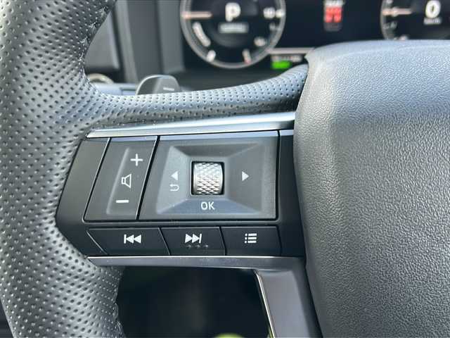 三菱 アウトランダー ＰＨＥＶ P 秋田県 2022(令4)年 6.1万km ホワイトダイヤモンド 純正ディスプレイオーディオ/純正BT、TV/AppleCarPlay/全方位カメラ/ドライブレコーダー/コーナーセンサー/純正20インチAW/充電ケーブル/ETC2.0/スペアキー/保証書、取説