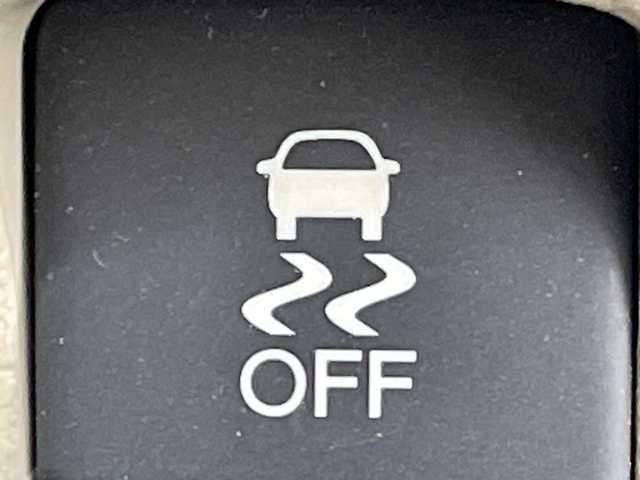 ホンダ Ｎ ＢＯＸ 2トーン G Lパッケージ 群馬県 2015(平27)年 5.2万km プレミアムディープモカパール 禁煙車　純正ナビ　バックカメラ　両側パワースライドドア　横滑り防止　アイドリングストップ　スマートキー　プッシュスタート　スペアキー　オートライト　オートエアコン　純正アルミホイール　電動格納ミラー