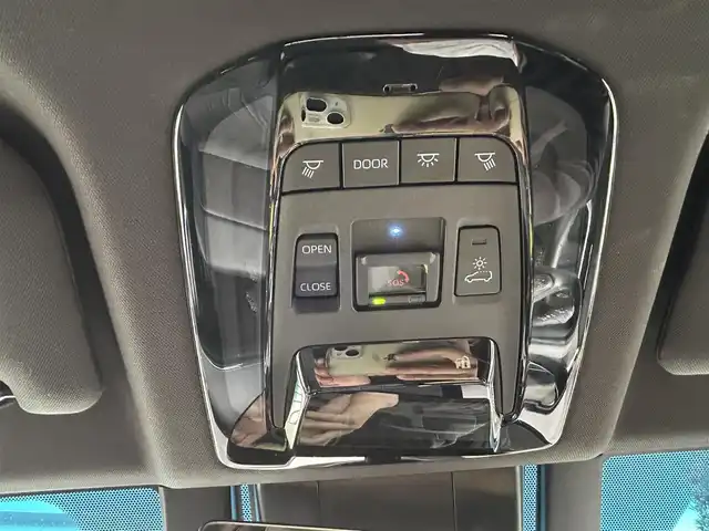 トヨタ ハリアー ハイブリッド Z 大阪府 2023(令5)年 2.1万km プラチナホワイトパールマイカ 純正１２．３型ディスプレイオーディオ（ナビあり）/・Applecarplay/andoroidauto/・フルセグ/BT/ＪＢＬサウンド/調光型ムーンルーフ/トヨタセーフティセンス/・レーダークルーズ/・レーンキープアシスト/・クリアランスソナー/・オートマチックハイビーム/ブラインドスポットモニター/デジタルインナーミラー/ヘッドアップディスプレイ/ハーフレザーシート/パワーシート/パワーバックドア/ドライブレコーダー/２．０ビルトインETC/純正アルミ/スペアキー