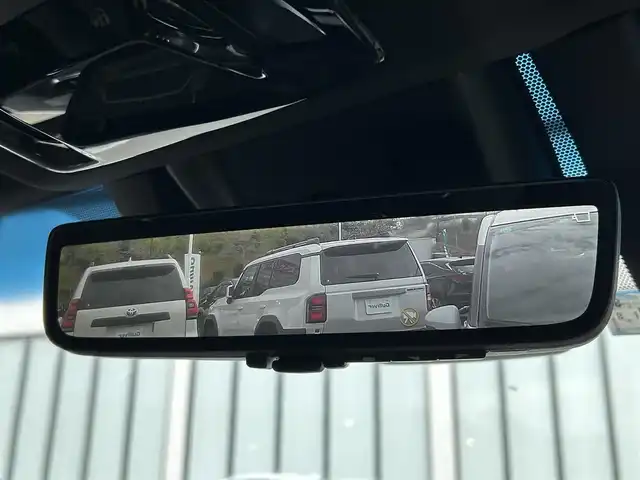 トヨタ ハリアー ハイブリッド Z 大阪府 2023(令5)年 2.1万km プラチナホワイトパールマイカ 純正１２．３型ディスプレイオーディオ（ナビあり）/・Applecarplay/andoroidauto/・フルセグ/BT/ＪＢＬサウンド/調光型ムーンルーフ/トヨタセーフティセンス/・レーダークルーズ/・レーンキープアシスト/・クリアランスソナー/・オートマチックハイビーム/ブラインドスポットモニター/デジタルインナーミラー/ヘッドアップディスプレイ/ハーフレザーシート/パワーシート/パワーバックドア/ドライブレコーダー/２．０ビルトインETC/純正アルミ/スペアキー