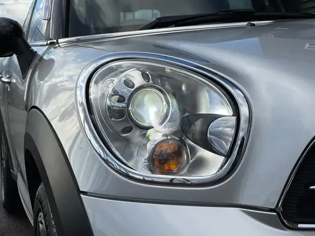 ＭＩＮＩ ミニ クロスオーバー クーパー S D 山梨県 2016(平28)年 5万km クリスタルシルバーM 社外ナビ（AVIC-ZH0777）/　（AM/FM/CD/DVD/MSV/BT/フルセグTV）/Bカメラ/パドルシフト/キセノンライト/ETC/ドアバイザー/純正17インチAW