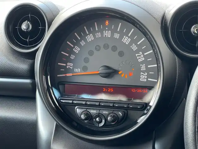ＭＩＮＩ ミニ クロスオーバー クーパー S D 山梨県 2016(平28)年 5万km クリスタルシルバーM 社外ナビ（AVIC-ZH0777）/　（AM/FM/CD/DVD/MSV/BT/フルセグTV）/Bカメラ/パドルシフト/キセノンライト/ETC/ドアバイザー/純正17インチAW