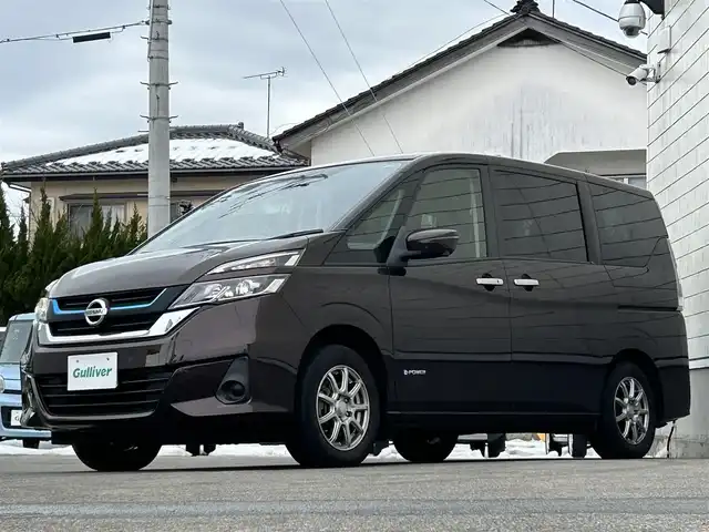 日産 セレナ e－パワー XV 山形県 2018(平30)年 3.8万km インペリアルアンバーP 禁煙車/純正SDナビ/・TV/AM/FM/CD/DVD/Bluetooth/アダプティブクルーズコントロール/プロパイロット/クリアランスソナー/エマージェンシーブレーキ/パーキングアシスト/ふらつき警報/標識検知機能/車線逸脱警報/横滑り防止装置/盗難防止装置/LEDヘッドライト/オートライト/両側パワースライドドア/アラウンドビューモニター/ステアリングヒーター/シートヒーター（D/N席）/電動パーキングブレーキ/フロアマット/ETC/夏タイヤ積み込み/保証書/取扱説明書