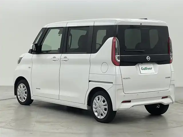 日産 ルークス S 福岡県 2022(令4)年 5万km ホワイトパール 社外ナビ　/バックカメラ　/ＥＴＣ　/コーナーセンサー　/エマージェンシーブレーキ　/レーンキープ　/アイドリングストップ　/先行車発進お知らせ　/スマートキー　/ステアリングリモコン　/セーフティ・シールドスイッチ