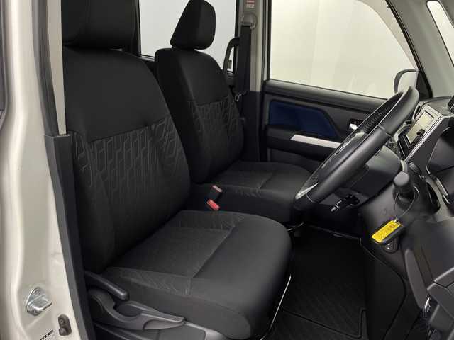 トヨタ ルーミー カスタムG S 新潟県 2017(平29)年 3.3万km パールホワイトⅢ 4WD/純正ナビ/フルセグ/DVD/CD/BT/バックカメラ・ETC/衝突軽減ブレーキ/クルーズコントロール/レーンキープアシスト/LEDヘッドライト/フォグライト/純正14インチアルミホイール/プッシュエンジンスタート/アイドリングストップ/ドアバイザー/保証書・取扱説明書/スペアキー/スタッドレスセット積込み