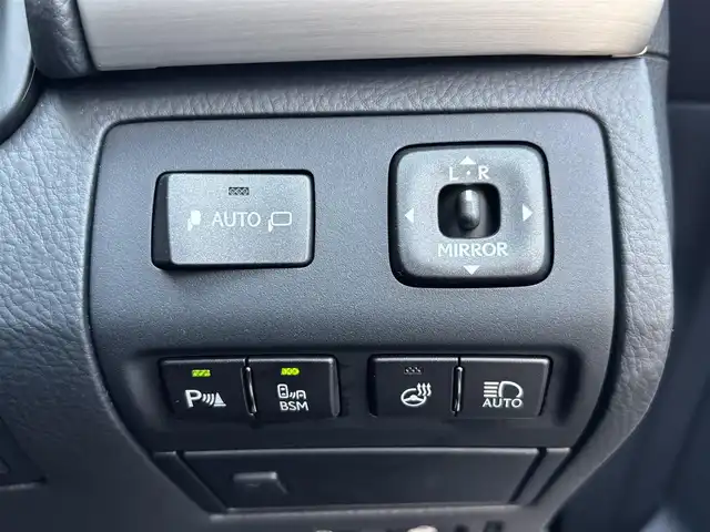 レクサス ＬＳ 600h Fスポーツ 宮城県 2016(平28)年 3.5万km スターライトブラックガラスフレーク 登録時走行距離３４５７４ｋｍ/サンルーフ/純正ナビ/・フルセグテレビ/・Bluetooth/・CD/DVD/・AM/FM/純正プレミアムサウンドシステム/ＨＥＩＧＨＴＨＩＧＨ（エアーサスペンション）/ＥＴＣ２，０/パワーシート（Ｄ席＋Ｎ席）/シートヒーター/シートエアコン/ステアリングヒーター/ブレーキホールド/バックカメラ/ブラインドスポットモニター/クリアランスソナー/オートライト/オートマチックハイビーム/ウインカーミラー/電格ミラー/ドアバイザー