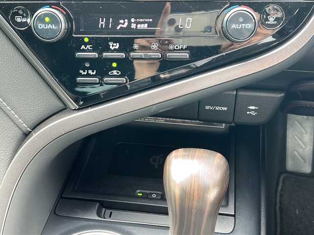トヨタ カムリ WSレザーパッケージ 茨城県 2019(平31)年 2.8万km プラチナホワイトパールマイカ 横滑り防止装置/衝突被害軽減システム/コーナーセンサー前後/パワーシート/レーンキープアシスト/盗難防止装置/オートライト/オートマチックハイビーム/電動リアゲート/Bluetooth/USB入力端子/LEDヘッドライト/ETC/バックカメラ/フルセグTV/SDナビ/ドライブレコーダー/レザーシート/18インチ純正アルミホイール/シートヒーター/寒冷地仕様/パーキングアシスト