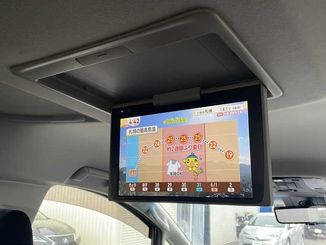 トヨタ ヴェルファイア Z 道北・旭川 2020(令2)年 7.4万km ブラック 4WD/ワンオーナー/寒冷地仕様/純正ディスプレイオーディオ/　ＣＤ・ＤＶＤ・フルセグＴＶ・ＢＴ/純正フリップダウンモニター/ステアリングリモコン/バックカメラ/デジタルインナミラー/トヨタセーフティセンス/　プリクラッシュセーフティシステム/　レーンディパーチャーアラート/　オートマチックハイビーム/　レーダークルーズコントロール/スマートキー一体型純正エンジンスターター/ブレーキホールド/２列目オットマン/ビルトインETC/社外１７インチアルミ/左パワースライドドア/スペアキー